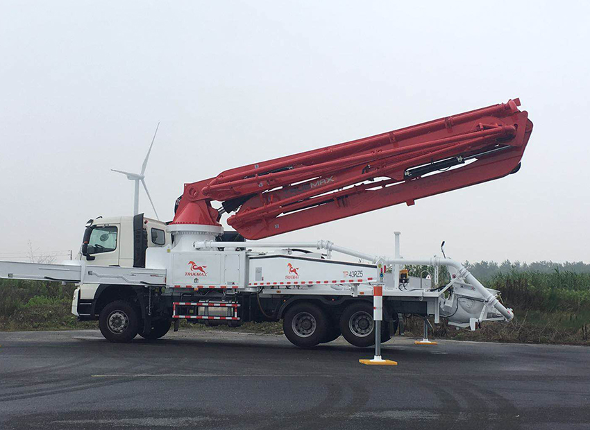 Concrete Truck-Mounted Boom Pump